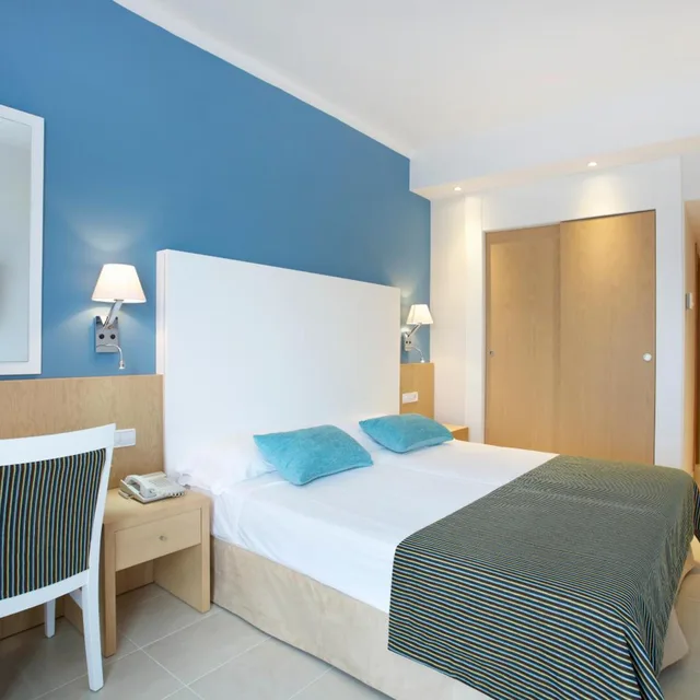 غرفة اقتصادية بسريرين منفصلين، Universal Hotel Marques 3/4