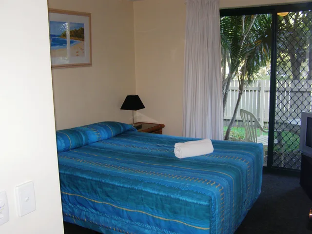 شقة بسرير كوين وسريرين منفصلين بغرفتي نوم، NOOSA KEYS RESORT 2/5