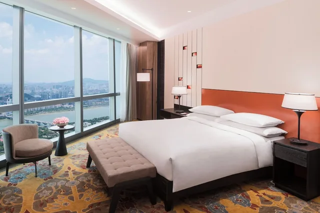 جناح عائلي بسرير كينج مع أريكة، Grand Hyatt Changsha 2/3