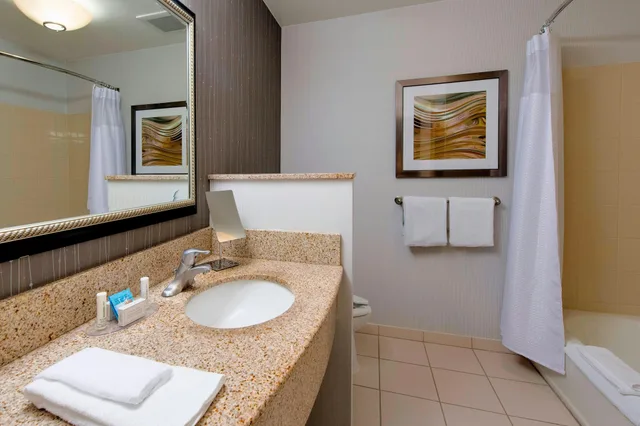 غرفة بسريرين كوين، Courtyard Montgomery Prattville 4/5