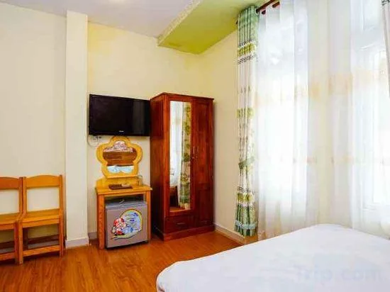 غرفة سوبيريور رباعية، Dalat Flower Hotel 1/1