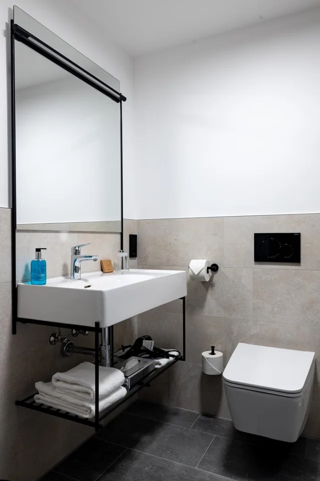 غرفة قياسية بسريرين منفصلين، MK hotel Passau 7/7