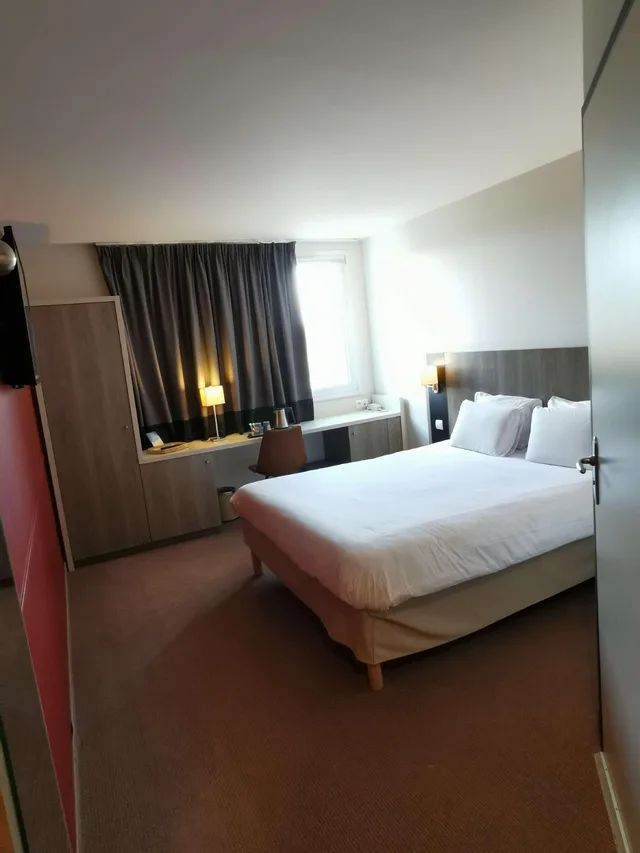 غرفة بريفيليج بسرير مزدوج مع أريكة، MERCURE Chartres Est 1/6