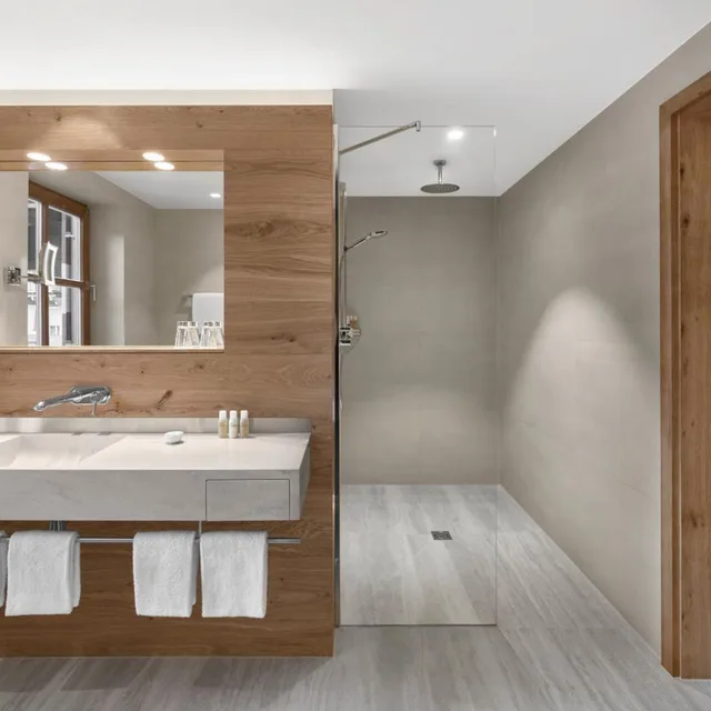 جناح جونيور بشرفة، SCHWARZER ADLER WELLNESS HOTEL 4/4