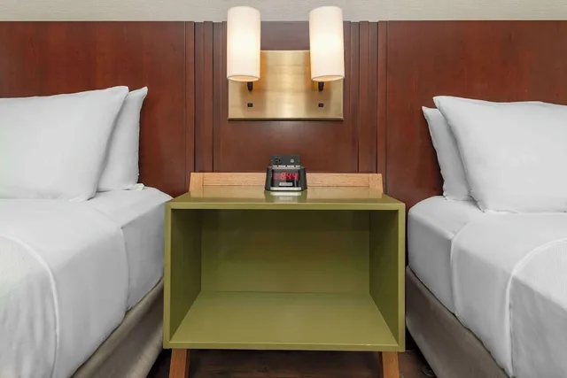 غرفة قياسية بسريرين كوين في طابق مرتفع، Comfort Inn Sault Ste Marie ON 6/8