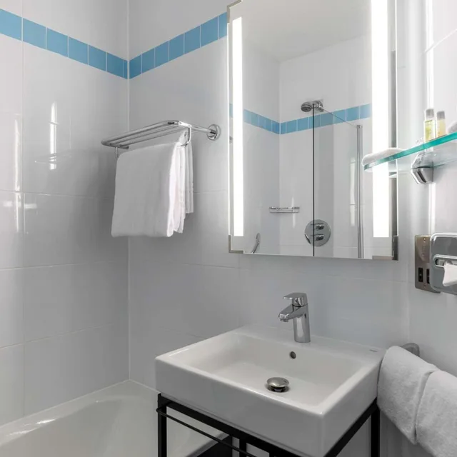 غرفة عائلية بسريرين، Hilton Garden Inn London Heathrow Airport 6/6