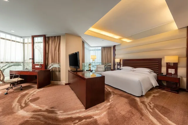 Suite, King Bed, Club Lounge Access, Club Floor، Crowne Plaza Foshan 3/6