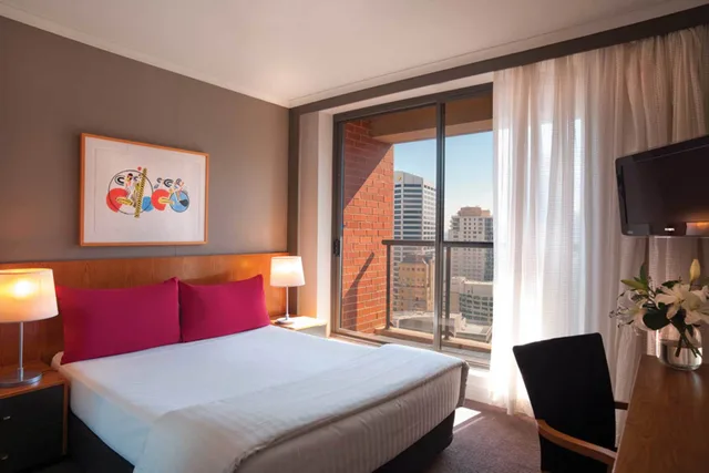 غرفة بسرير كينج بغرفتي نوم، Adina Apartment Hotel Sydney Town Hall 4/8
