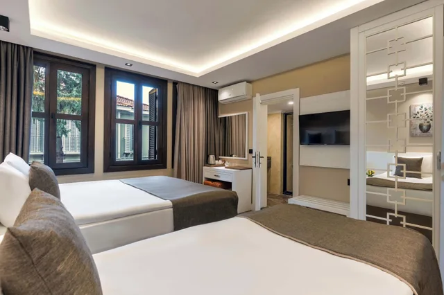 غرفة أساسية ثلاثية، Route Hotel Kaleici 1/5