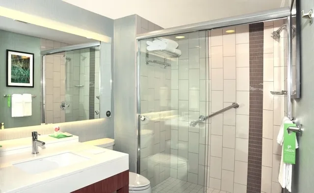 غرفة بسريرين كوين مع أريكة لذوي الإعاقة، HYATT PLACE AUGUSTA 2/3