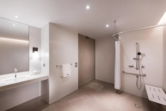 غرفة بريميير بسرير كينج بإطلالة على المدينة في طابق مرتفع، The Westin Perth 8/8