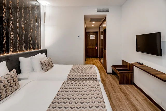 غرفة قياسية بسريرين منفصلين، Kutaisi Inn 1/6