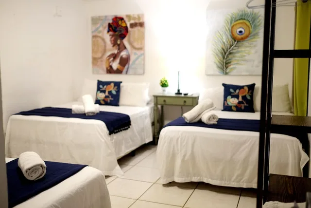 Tower, Family, 1 Single and 2 Double Beds، Panama House Bed & Breakfast 1/2