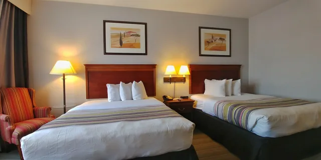 غرفة بسريرين كوين، Country Inn & Suites by Radisson, Chambersburg, PA 2/9