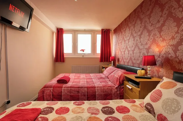 Comfort, Apartment, 2 Double Beds, City View, Kitchen, Victoria Centre Apartments &amp; Annexe 9/10