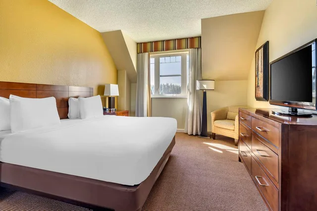 غرفة بسرير كينج بغرفة نوم واحدة بحوض استحمام لذوي الإعاقة، Hilton Vacation Club Lake Tahoe Resort South 4/7
