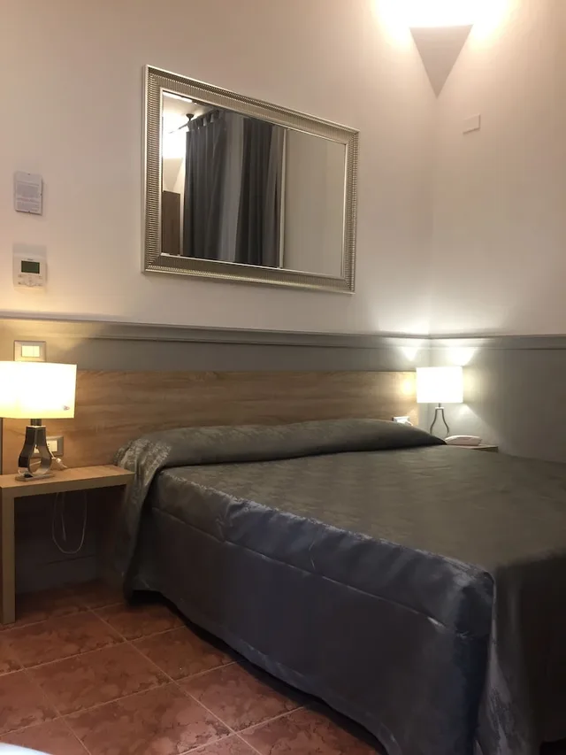 غرفة قياسية ثلاثية، Hotel Alinari 6/8