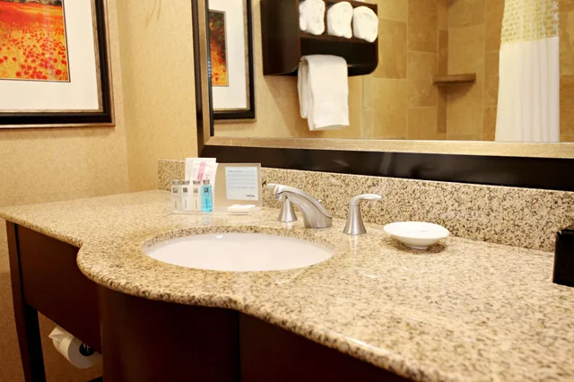 Studio, King Bed, Sofa, Accessible, Hampton Inn Salt Lake City North 6/6