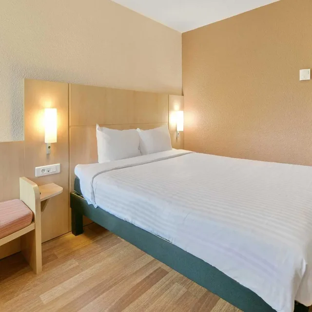 غرفة سوبيريور بسرير مزدوج، B&B HOTEL Le Mans Centre Cathedrale 2/5