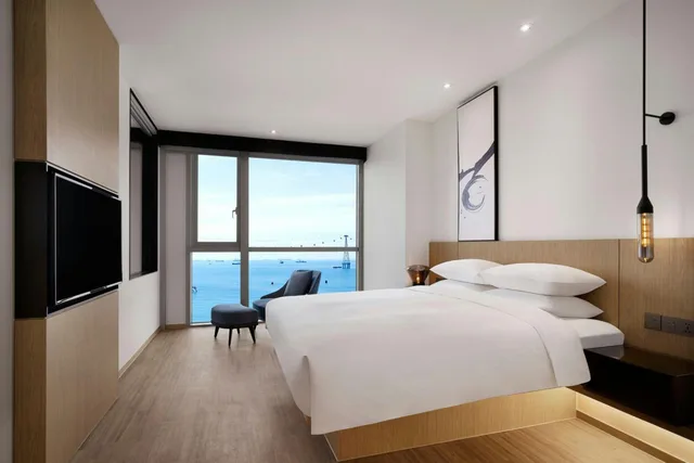 جناح بسرير كينج بإطلالة على البحر بغرفة نوم واحدة في طابق مرتفع، Fairfield by Marriott Busan Songdo Beach 3/5
