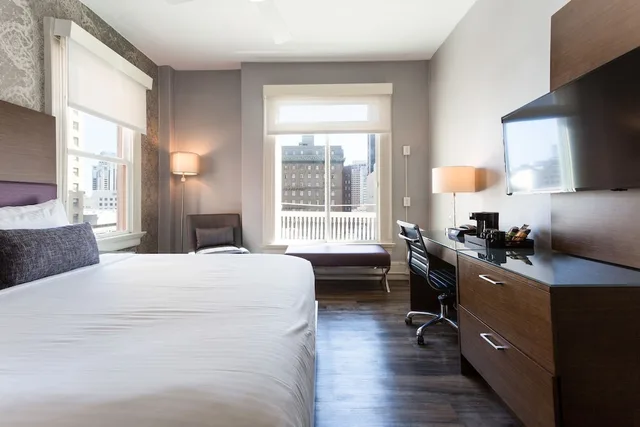 غرفة قياسية بسرير كينج، The Cartwright Hotel - Union Square BW Premier Collection 2/6