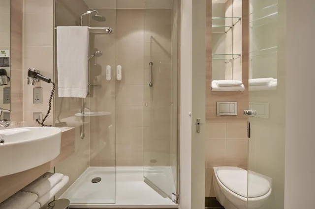 غرفة كومفورت بسريرين منفصلين، Leonardo Smart Hotel Berlin Alexanderplatz 3/4