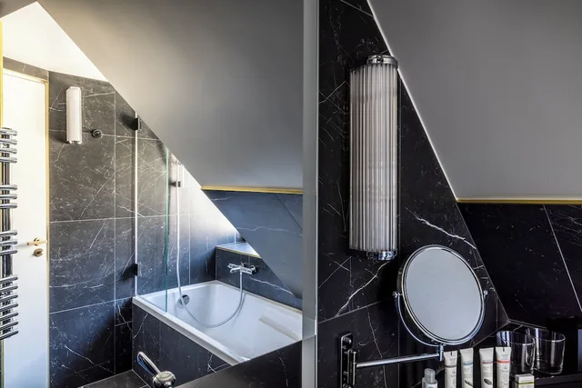 جناح بسرير مزدوج، Hotel Louis 2 6/7