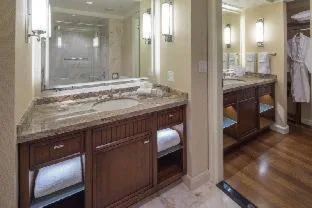 Tower, Superior, 2 Queen Beds، Little America Hotel Salt Lake City 5/5