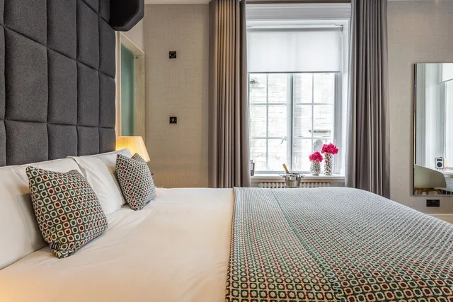 غرفة بسرير كوين، The Inn On the Mile Formerly Bank Hotel 8/10