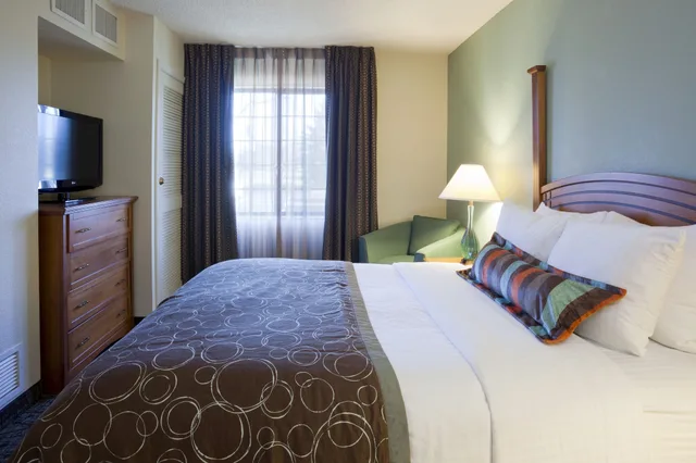 جناح بسرير كوين بغرفة نوم واحدة لذوي الإعاقة، Candlewood Suites Eagan Arpt South - Mall Area, an IHG Hotel 2/7