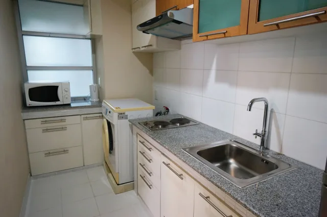 1 Bedroom, King Bed, Silom Convent Garden 8/10