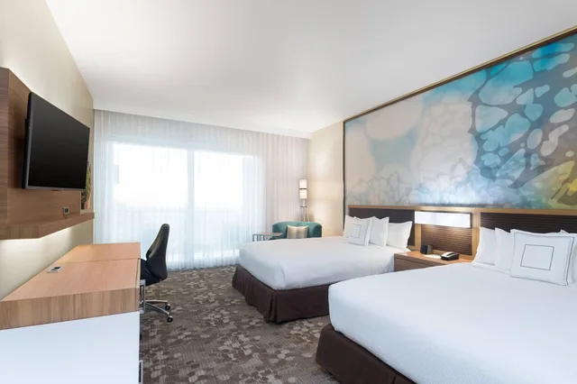 غرفة سوبيريور رباعية بإطلالة على المدينة، Courtyard By Marriott Kingston Jamaica 1/2