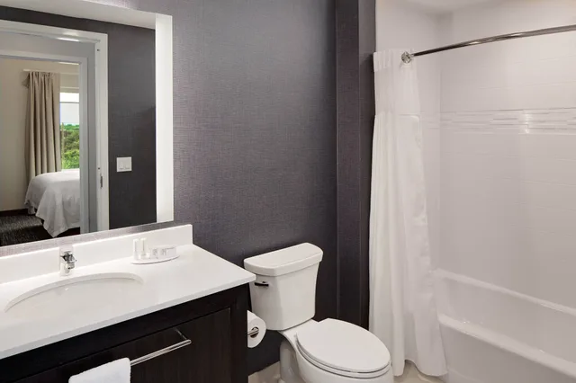 استوديو بسرير كينج مع أريكة، Residence Inn by Marriott Detroit Farmington Hills 4/5