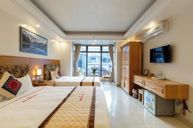 غرفة ثلاثية بإطلالة على المدينة، Sapa Snow Hotel 1/1
