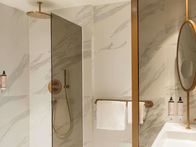 غرفة كلاسيكية عائلية بسرير مزدوج مع أريكة، Mercure Luxembourg Off Kirchberg 6/7