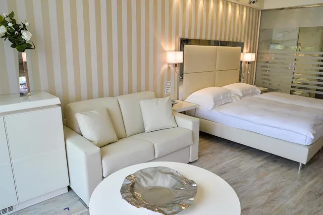 جناح جونيور بسرير مزدوج بإطلالة على البحيرة، Park Hotel Imperial Centro Tao Natural Medical Spa 4/5