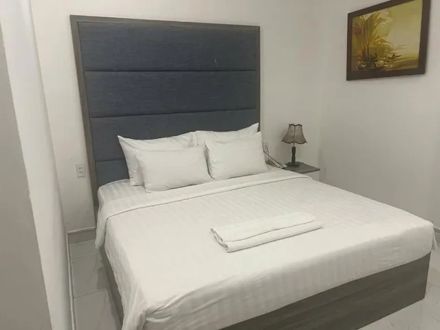 Standard, Queen Bed, White Diamond Hotel - Airport 2/4