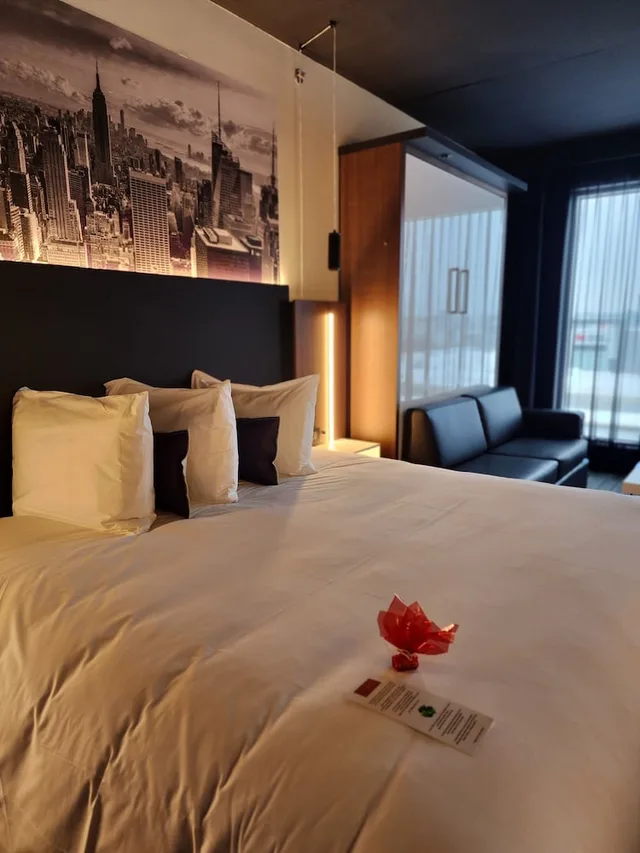 Grand Comfort, King Bed, King and Double Bed, Murphy Bed، Hotel Kennedy 1/2