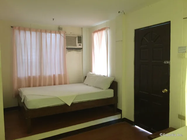 Super, Deluxe, 2 Queen Beds، Zuric Pension Coron 1/6