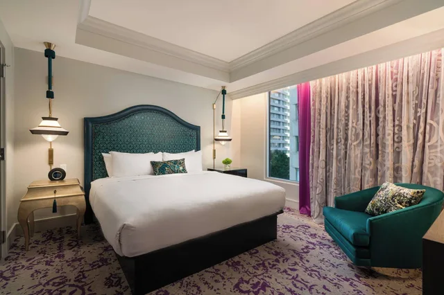 جناح بسرير كينج، Grand Bohemian Hotel Charlotte Autograph Collection 1/3
