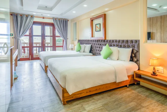 Deluxe, Twin Beds, Terrace, C'Lavie Hotel - Saigon Airport Hotel 1/1