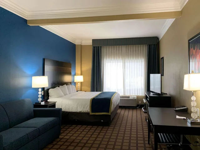 غرفة بسرير مزدوج لذوي الإعاقة، Comfort Inn Saint Paul East MN 1/4