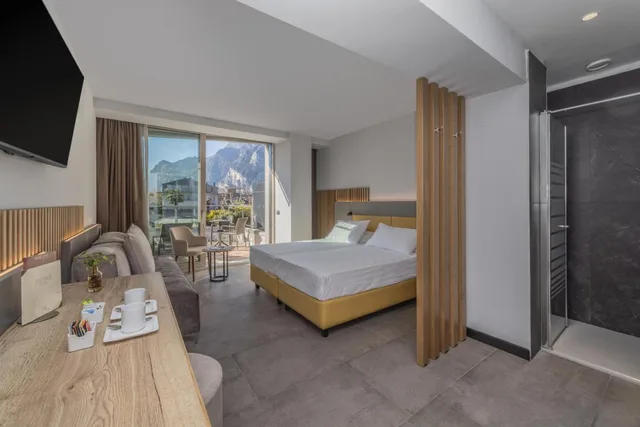 غرفة ديلوكس بسرير مزدوج بشرفة، Hotel Garda 6/10