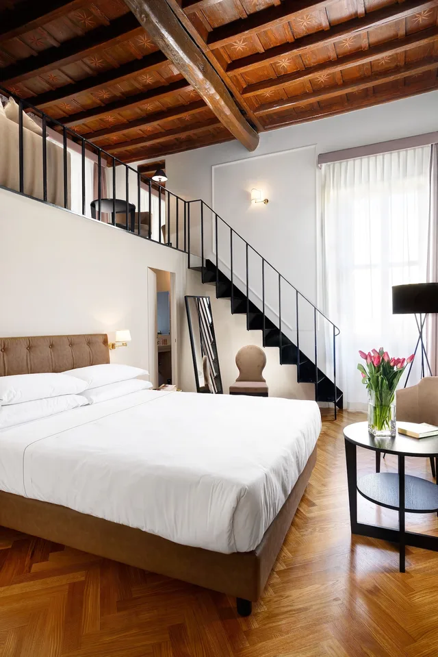 جناح بسرير مزدوج مع أريكة، Splendor Suite Roma 2/3