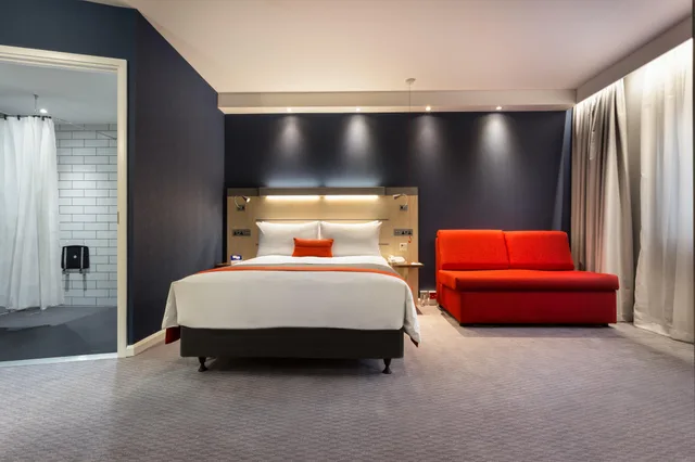 غرفة قياسية بسرير مزدوج لذوي الإعاقة، Holiday Inn Express Watford Junction 2/5
