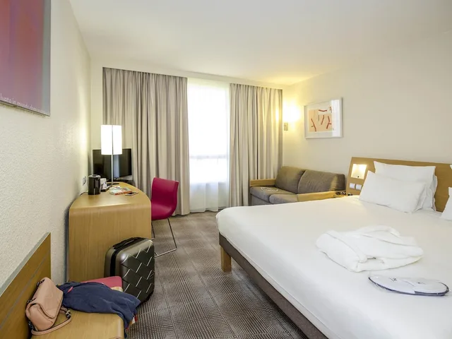 غرفة تنفيذية بسرير مزدوج مع أريكة، Novotel Perpignan 2/10