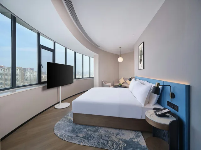 غرفة ديلوكس بسرير كينج، Hilton Garden Inn Ji'nan High-Tech Zone 1/3