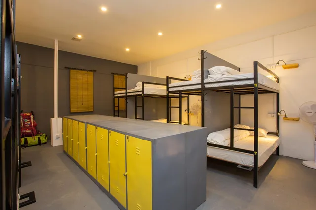 Mixed Dorm, Economy, Single, 16 Beds، Yakety Yak Hostel 1/1