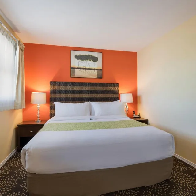 جناح بسرير كينج لذوي الإعاقة، Inn at Port Gardner-Everett Waterfront, an Ascend Collection Hotel 2/2