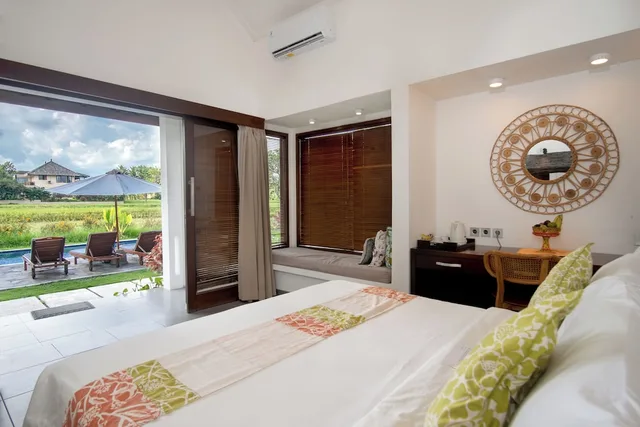 Super, Deluxe, Twin Beds، The Samara 3/6